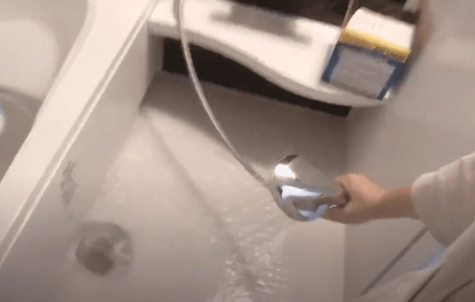 オキシクリーンでズボラにお風呂掃除